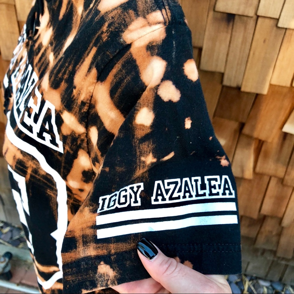 Custom IGGY AZALEA Bleached Distressed Tee - Picture 3 of 6